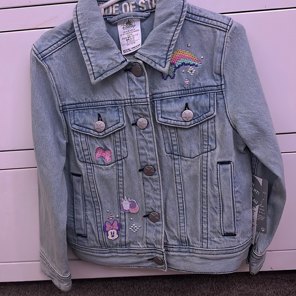 Brand new Disney Minnie Mouse patched denim jacket size 4